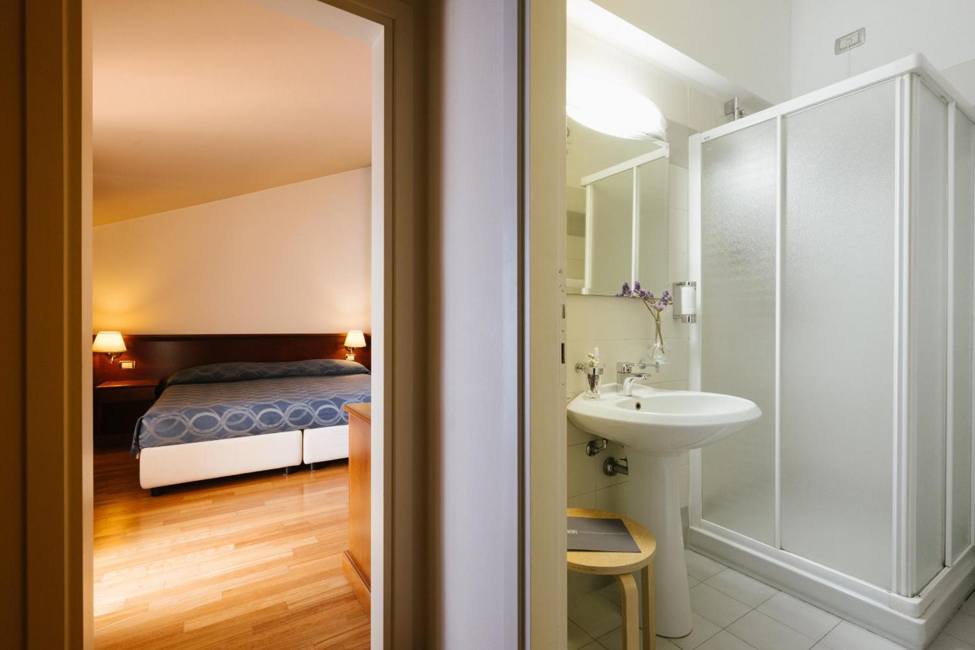 Hotel Centro Paolo Vi 3*