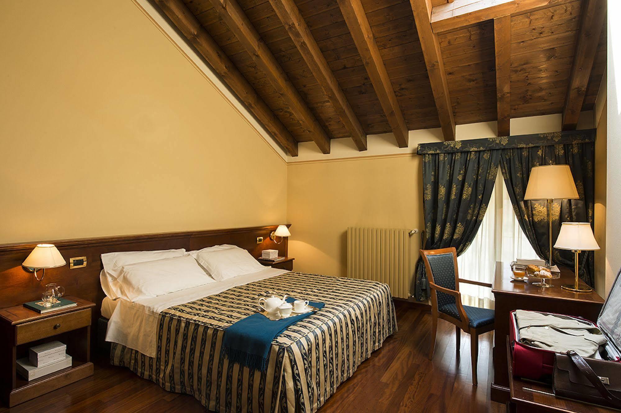 Hotel Centro Paolo Vi